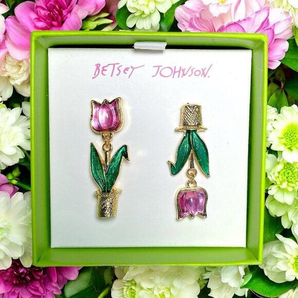Betsey Johnson Pink Tulips Flower Dangle Earrings New In Gift Box - Picture 1 of 5